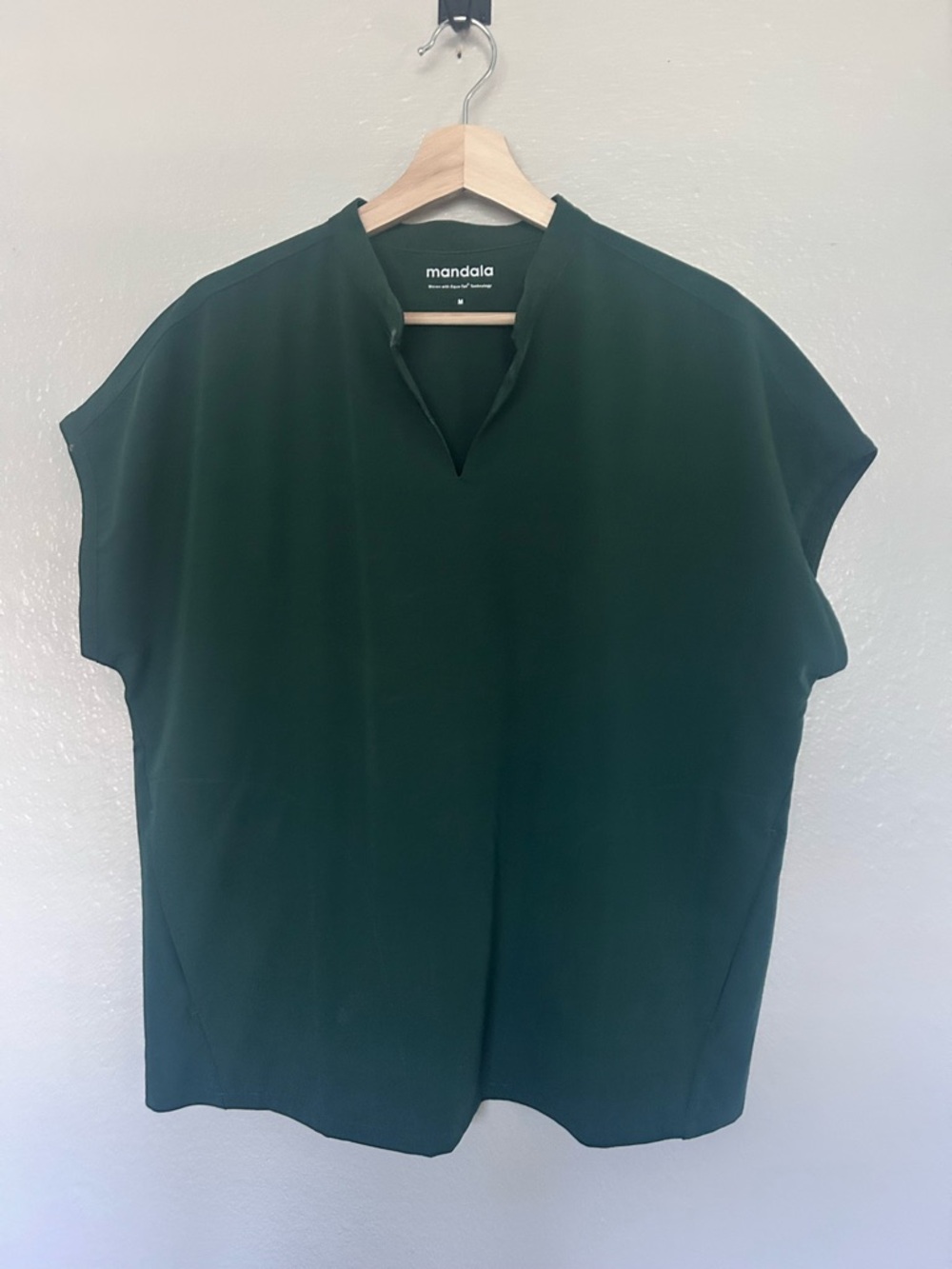 Mandala Mandarin Dolman Scrub Top Green Size  Medium
